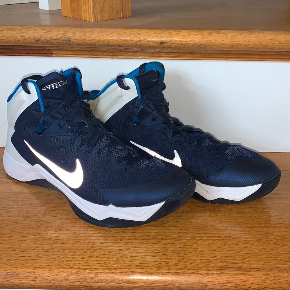 Nike Hyperquickness Womens/Youth Basketball shoes